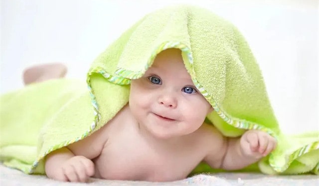 婴儿0一12个月发育标准表