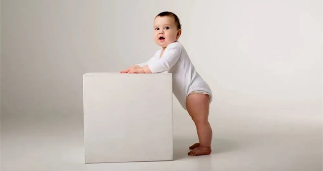 婴儿0一12个月发育标准表