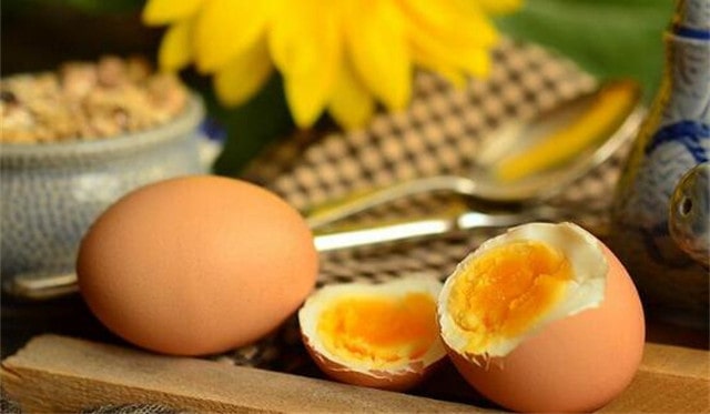 菠萝和鸡蛋可以一起吃吗