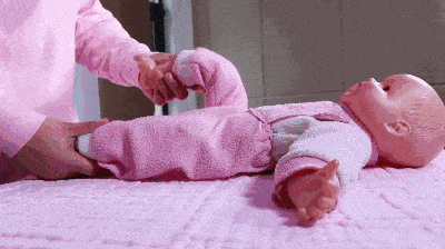 新生儿肠胀气的症状和缓解办法