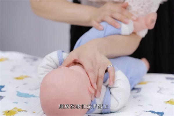 新生儿肠胀气的症状和缓解办法