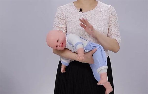 新生儿肠胀气的症状和缓解办法