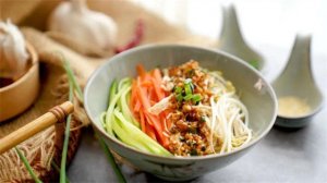 鸡丝凉面的做法