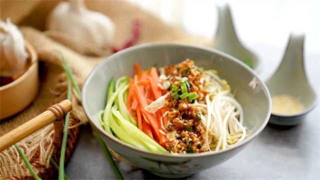 鸡丝凉面的做法