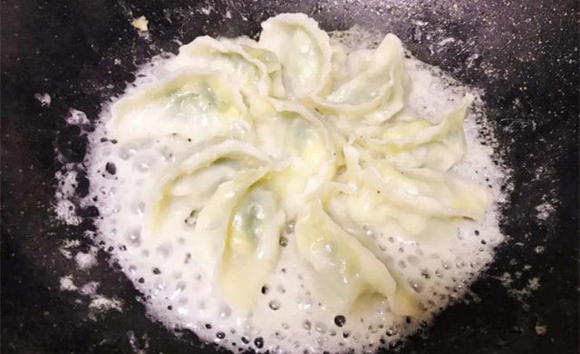 脆底生煎饺的做法