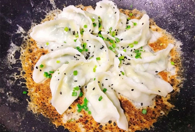 脆底生煎饺的做法