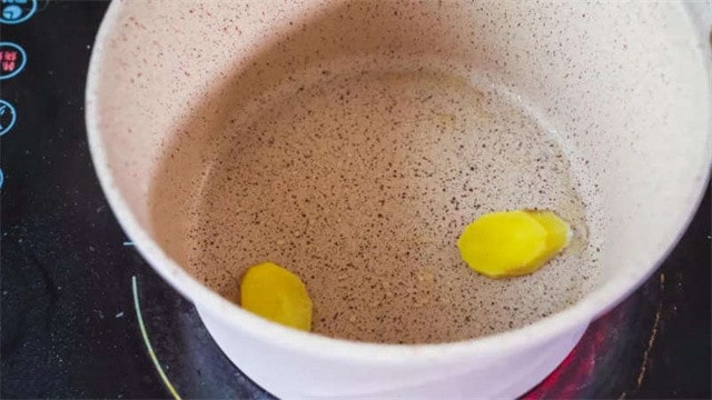 菇菌炖海参的做法