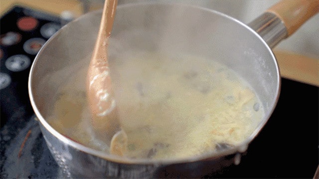 木耳腐皮鸡蛋羹的做法