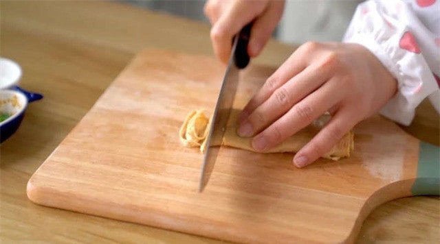 木耳腐皮鸡蛋羹的做法