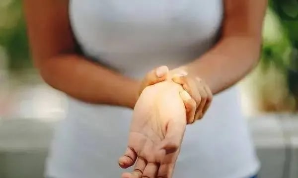 假期综合症，掌握好这几个穴位缓解