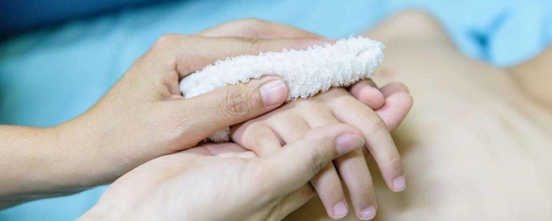 宝宝发烧物理降温方法家庭常用