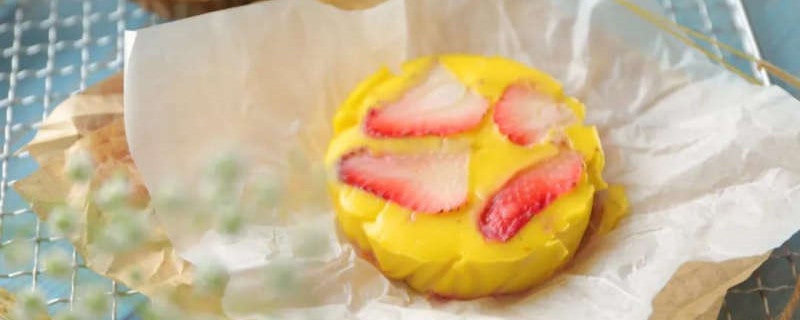 草莓酸奶巴斯克蛋糕的做法