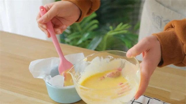 草莓酸奶巴斯克蛋糕的做法