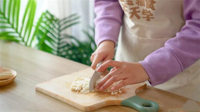 荷包蛋番茄挂面的做法