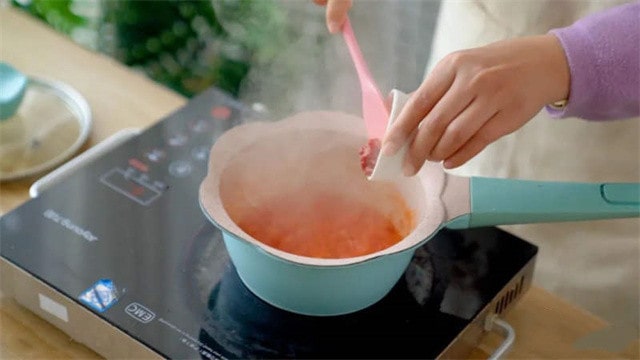 荷包蛋番茄挂面的做法