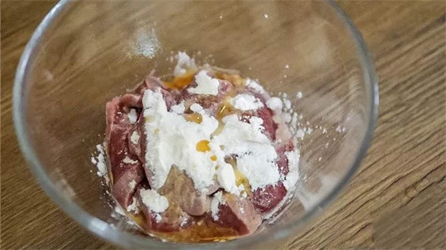 西芹炒猪肝的做法