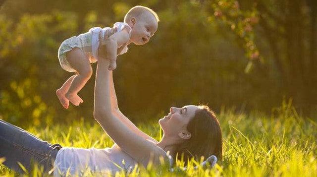 春天婴儿晒太阳怎么晒