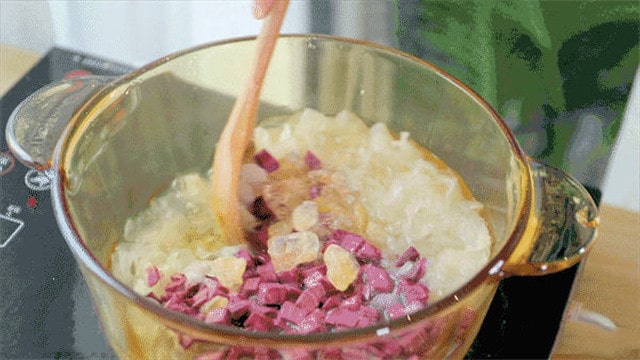 紫薯丸子银耳羹的做法