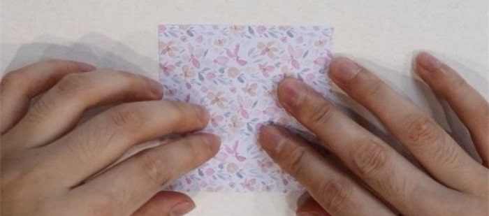 五瓣花朵折纸教程