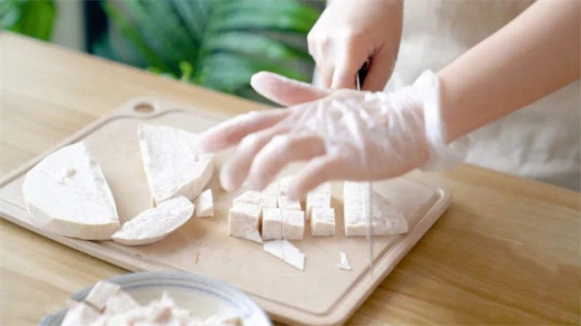 芋头干贝虾皮饭焖饭的做法