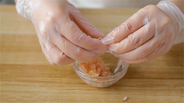 芋头干贝虾皮饭焖饭的做法