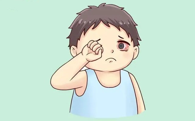 宝宝眼睛大小不对称怎么办？