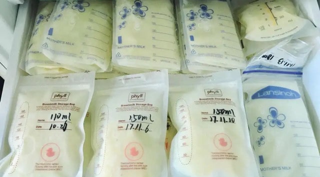 冰冻保存的母乳，怎么解冻给宝宝喝？