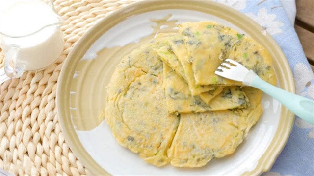 紫菜虾皮鸡蛋饼的做法