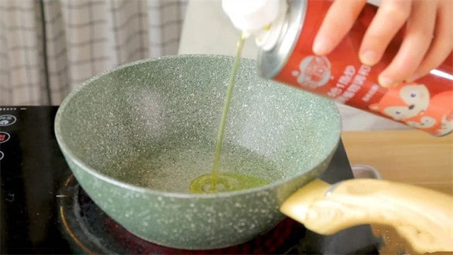 紫菜虾皮鸡蛋饼的做法