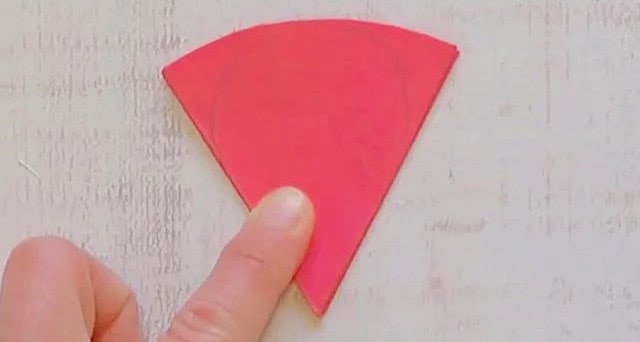 幼儿园春天环创主体墙设计