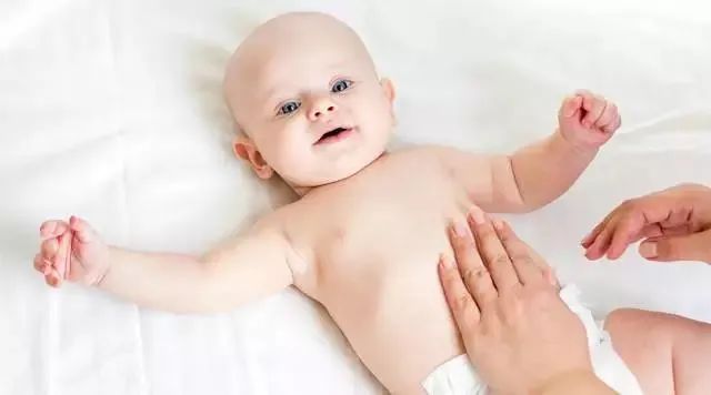 纯母乳喂养的宝宝，一天排便几次算正常？