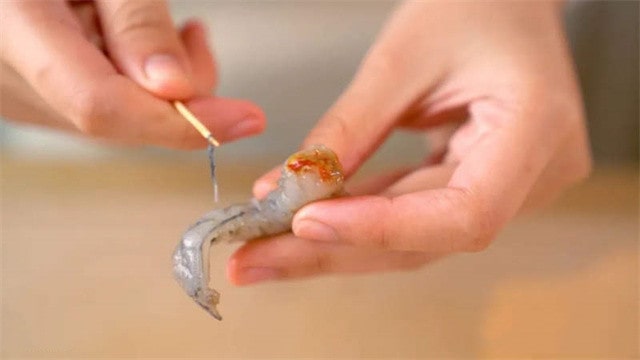 虾仁鸡蛋卷的做法