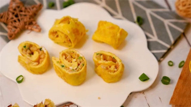 虾仁鸡蛋卷的做法