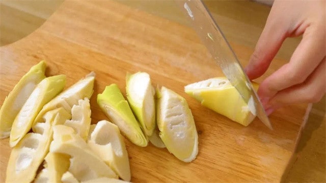 春笋烧肉的做法