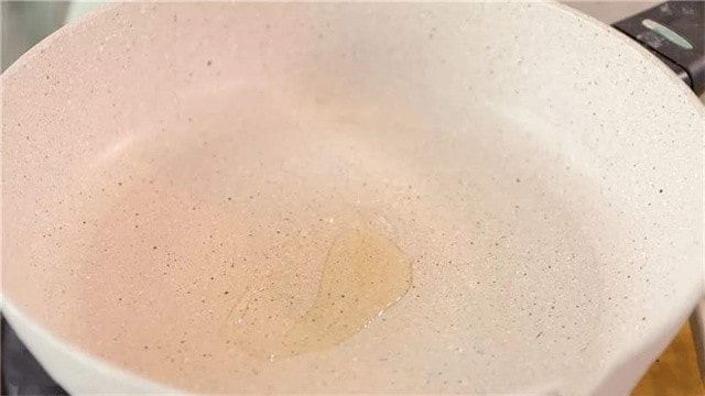 秋葵炒鸡蛋的做法