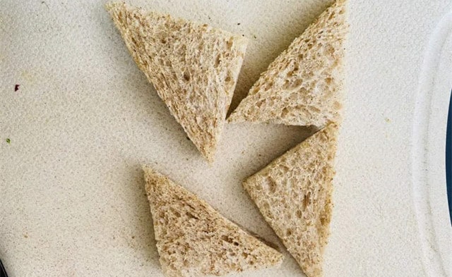 儿童营养早餐 鸡肉蔬菜吐司饼的做法