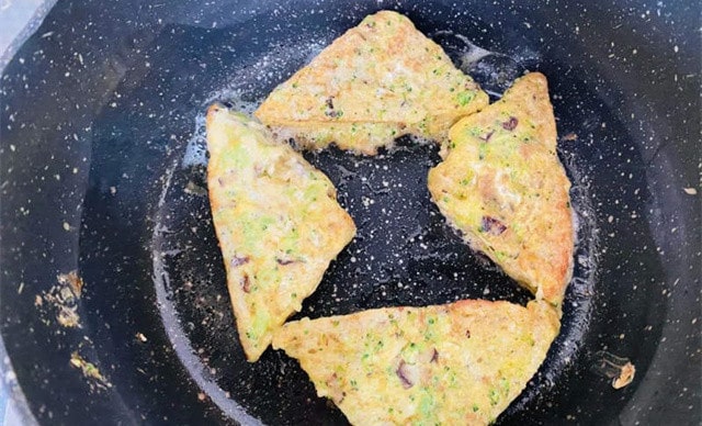 儿童营养早餐 鸡肉蔬菜吐司饼的做法