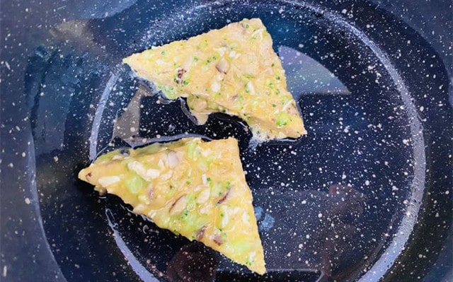 儿童营养早餐 鸡肉蔬菜吐司饼的做法