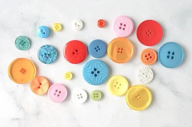 自制母亲节小礼物：纽扣手工制作花束