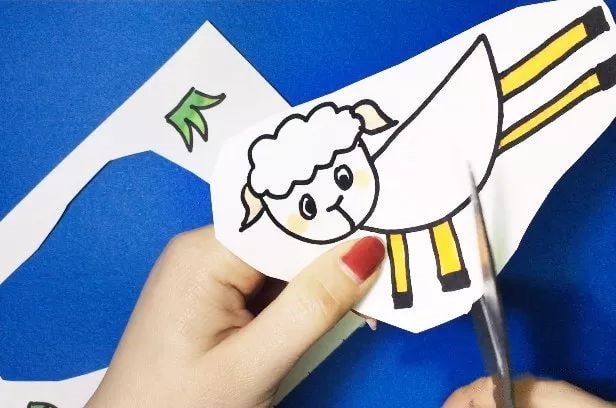 萌萌的小羊羔剪贴画