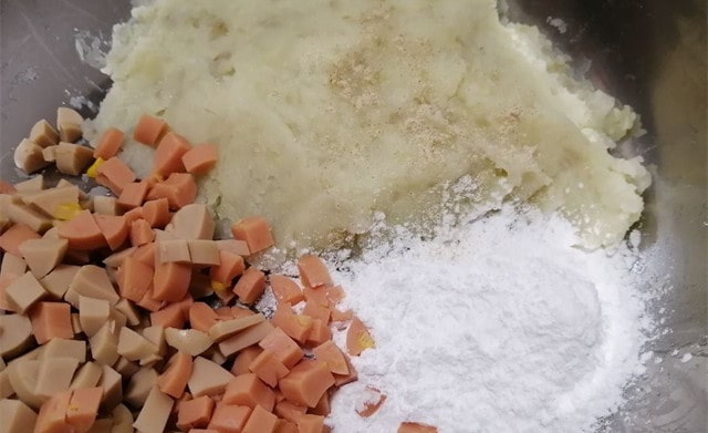 空气炸锅食谱土豆火腿饼的做法