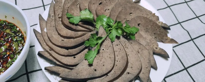 坐月子可以吃猪肝吗