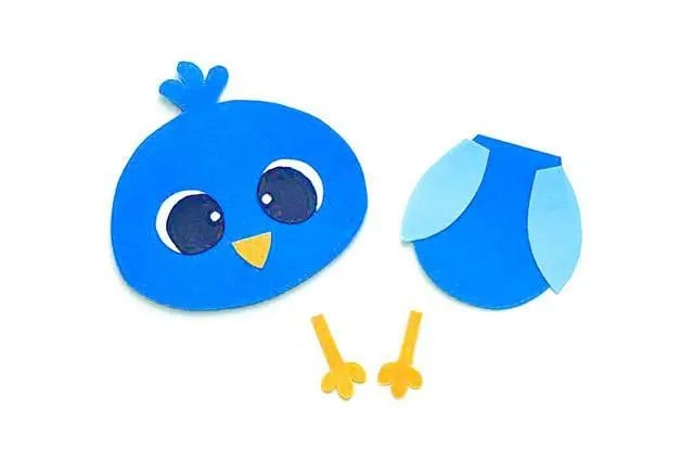 幼儿简单漂亮手工：剪纸拼贴立体孔雀