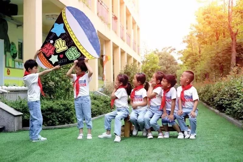 2022最萌幼儿园创意毕业照