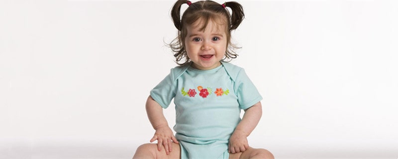 不良坐姿影响宝宝身体发育