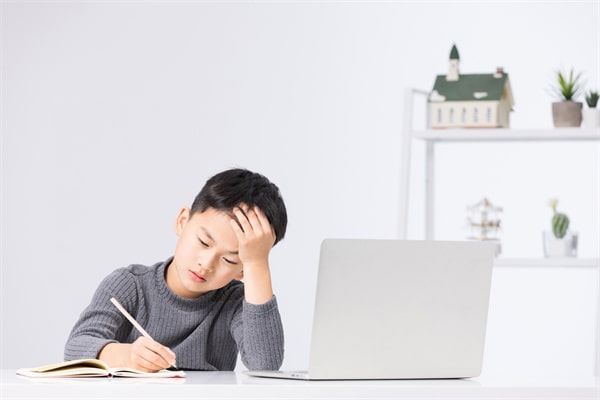 虎宝宝叠音字的男孩名字