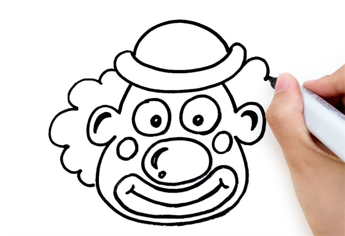 小丑人物头像简笔画步骤图片