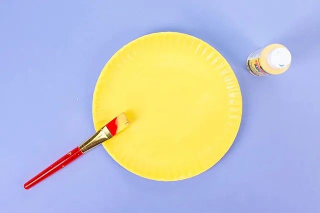 简单幼儿手工制作花朵：纸盘子做向日葵