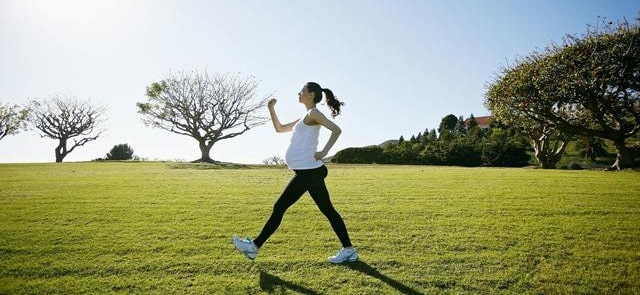 运动胎教对胎宝宝和妈妈的好处