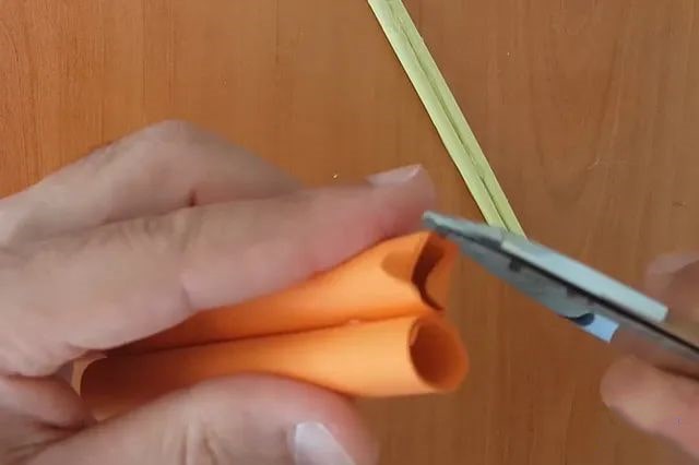 用纸折可以发射的手工迷你弩箭怎么做